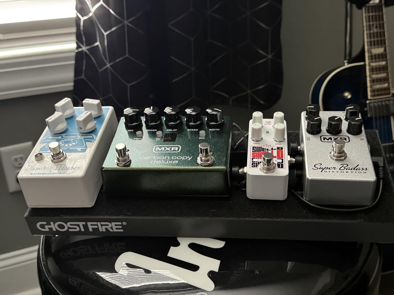 Ghost Fire Guitar Pedal Board Aluminum Alloy 0.8lb Super light Effect Pedalboard13.7''x5.5'' with Carry Bag,SPL-01 customer photo 1