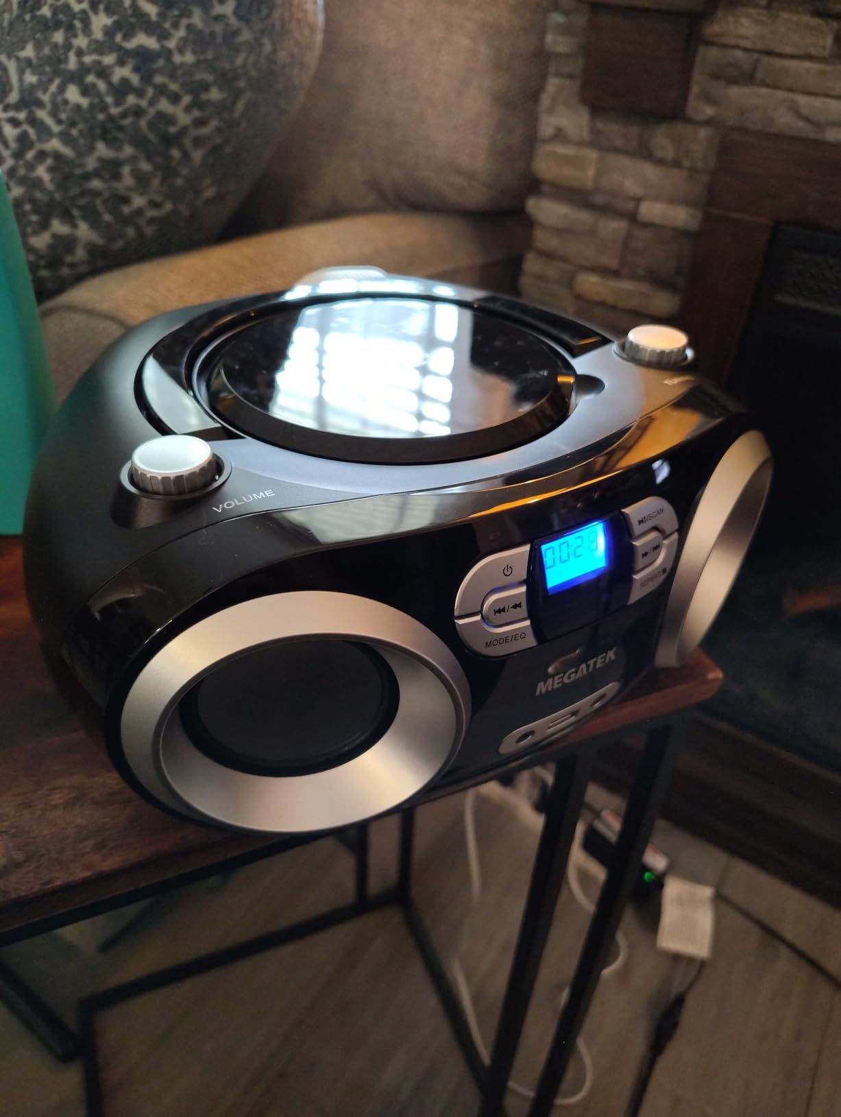 MEGATEK Portable CD Player Boombox with FM Radio, Bluetooth, USB Port, AUX Input, and Headphone Jack - CD-R/CD-RW/MP3-CD Compatible, Clear Stereo Sound, Backlit LCD Display - Black customer photo 2