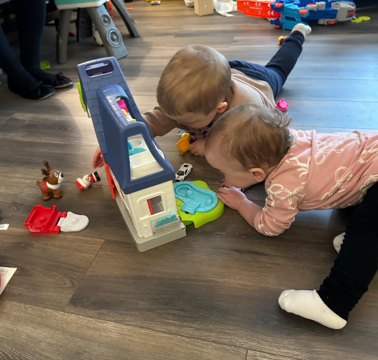 Fisher-Price Little People Toddler Toy Friends Together Play House Pretend Playset with Learning Songs for Preschool Kids Ages 1+ Years customer photo 1
