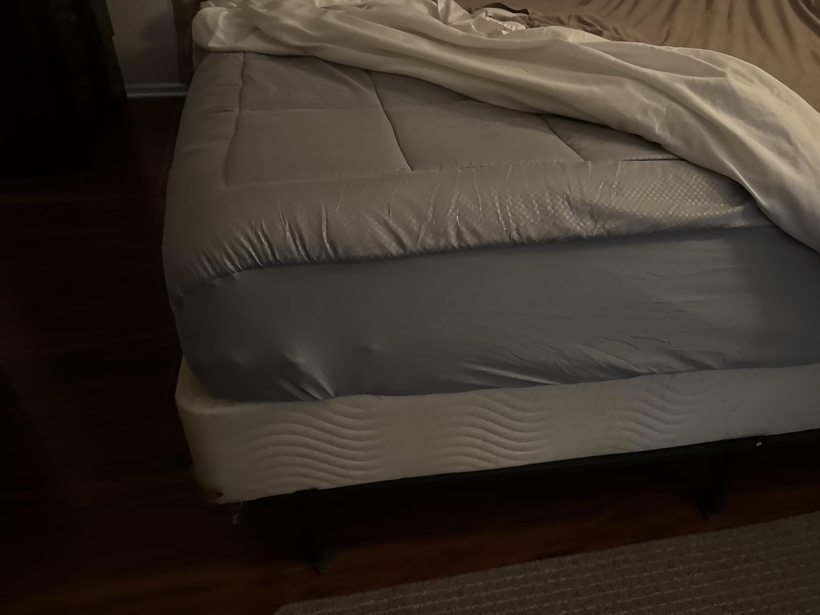 MATBEBY King Size Mattress Pad - Cooling Breathable Mattress Topper, Quilted Fitted Mattress Protector, Pillow Top Mattress Cover with 8-21 Deep Pocket, Soft, Machine Washable customer photo 1