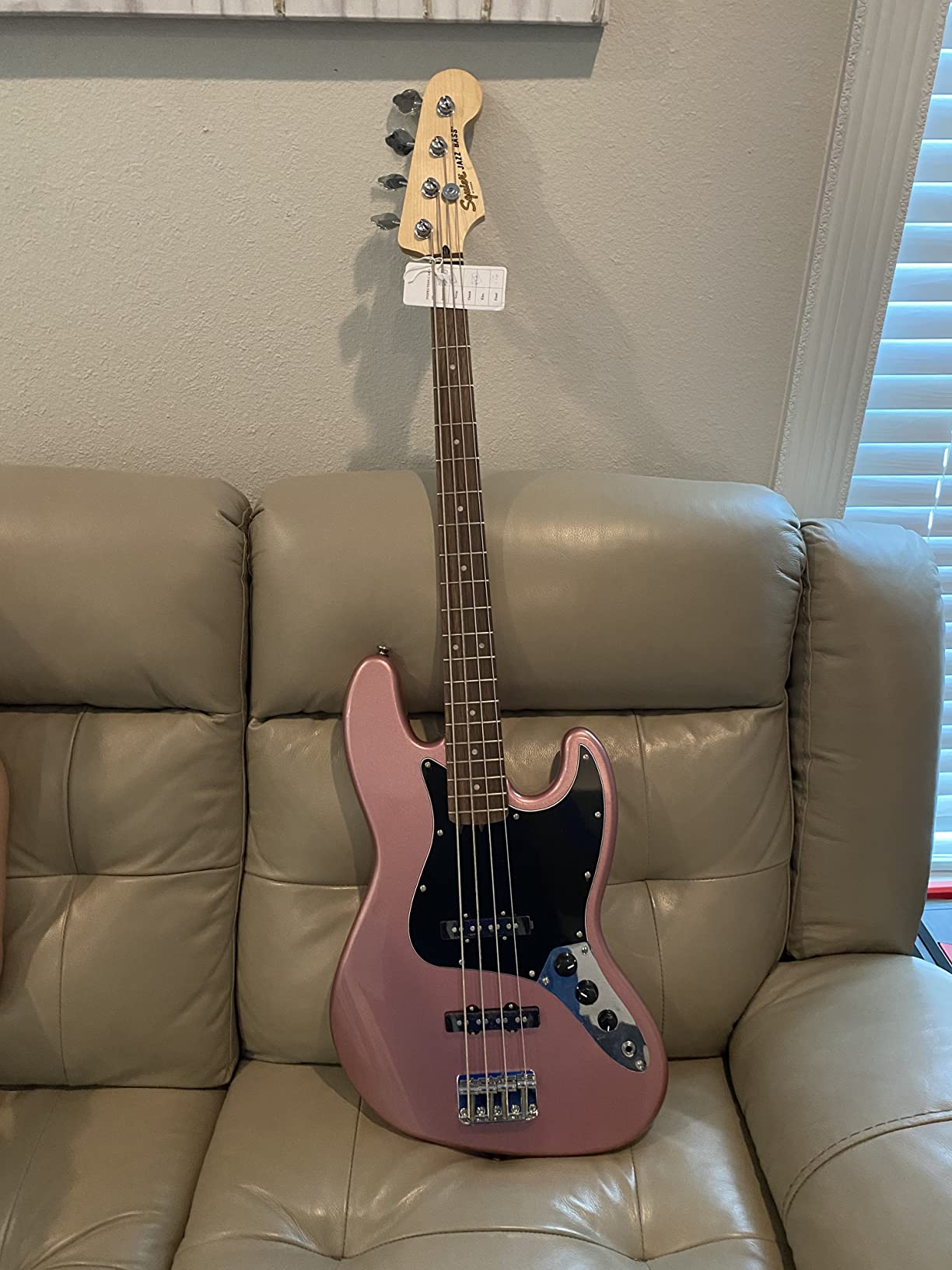 Squier Affinity Series Jazz Bass, 3-Color Sunburst, Maple Fingerboard customer photo 2