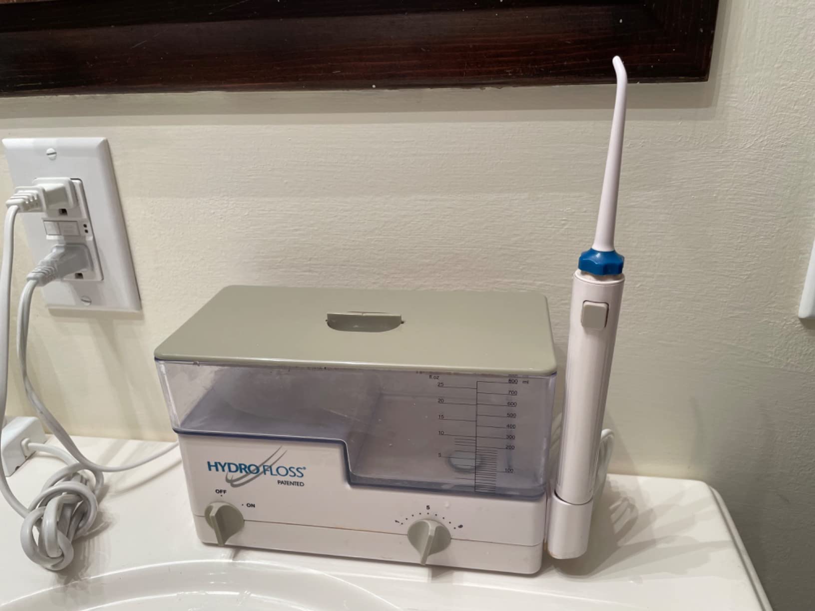 Hydro Floss New Generation Oral Irrigator Bundle with Sulcus Tips customer photo 1