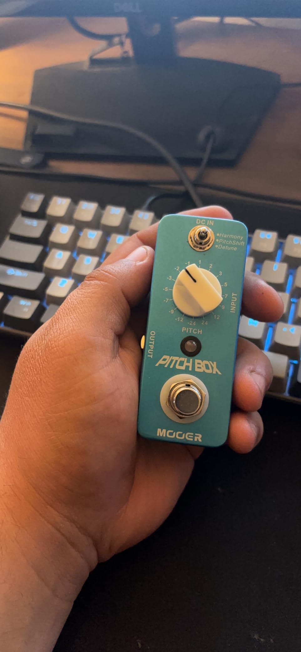 Mooer Drop Pitch Harmonizer Guitar Effect Box - MPS1 customer photo 2