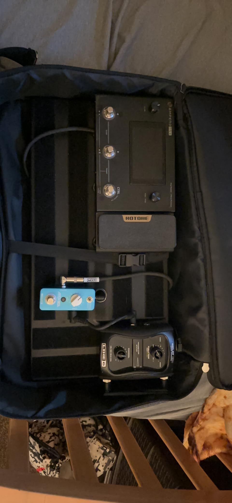 GHOSTFIRE Guitar Pedal Board Bag Effect Pedalboard Bag Accessory Storage Bag Carry Case 20.1x11.8x5.1in customer photo 1