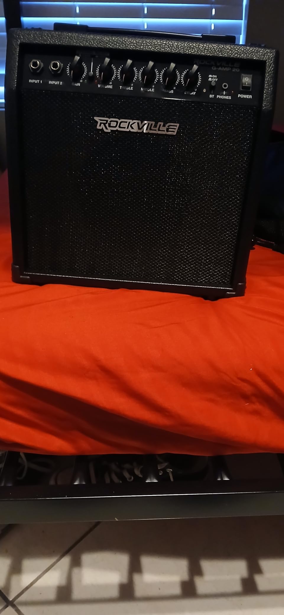 Rockville G-AMP 10 Guitar Amplifier, 10W RMS, Bluetooth, Clean/Distortion | 6