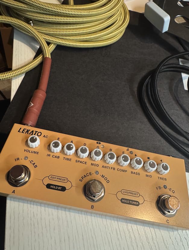 LEKATO Bass Multi Effects Pedal, Guitar Pedal with IR Loading 9 AMP Models, Delay Reverb Chorus, Multi Effects Processor for Bass, Bluetooth 5.0, Recording, Built-in Battery customer photo 2