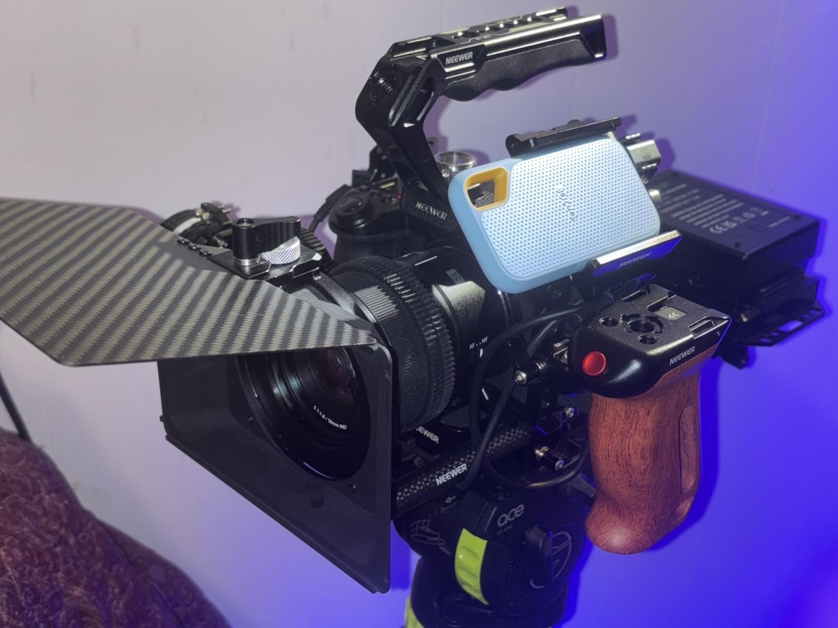 NEEWER Mini Follow Focus PG001 with A/B Stops, Lens Gear Ring, 15mm Rod & Rod Clamp for Cinema Camera, DSLR/Mirrorless Camera customer photo 1