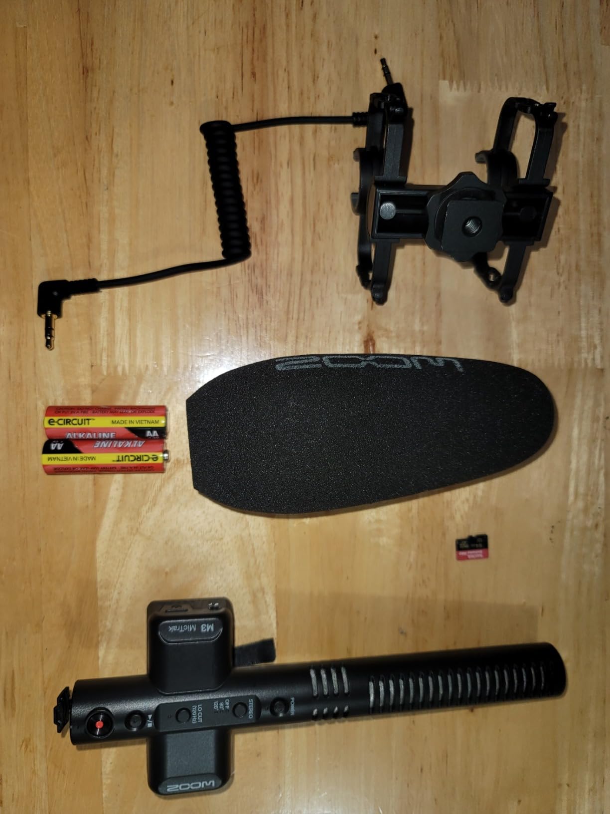 Zoom M3 MicTrak On-Camera Shotgun Microphone/Recorder with 32-Bit Float customer photo 2