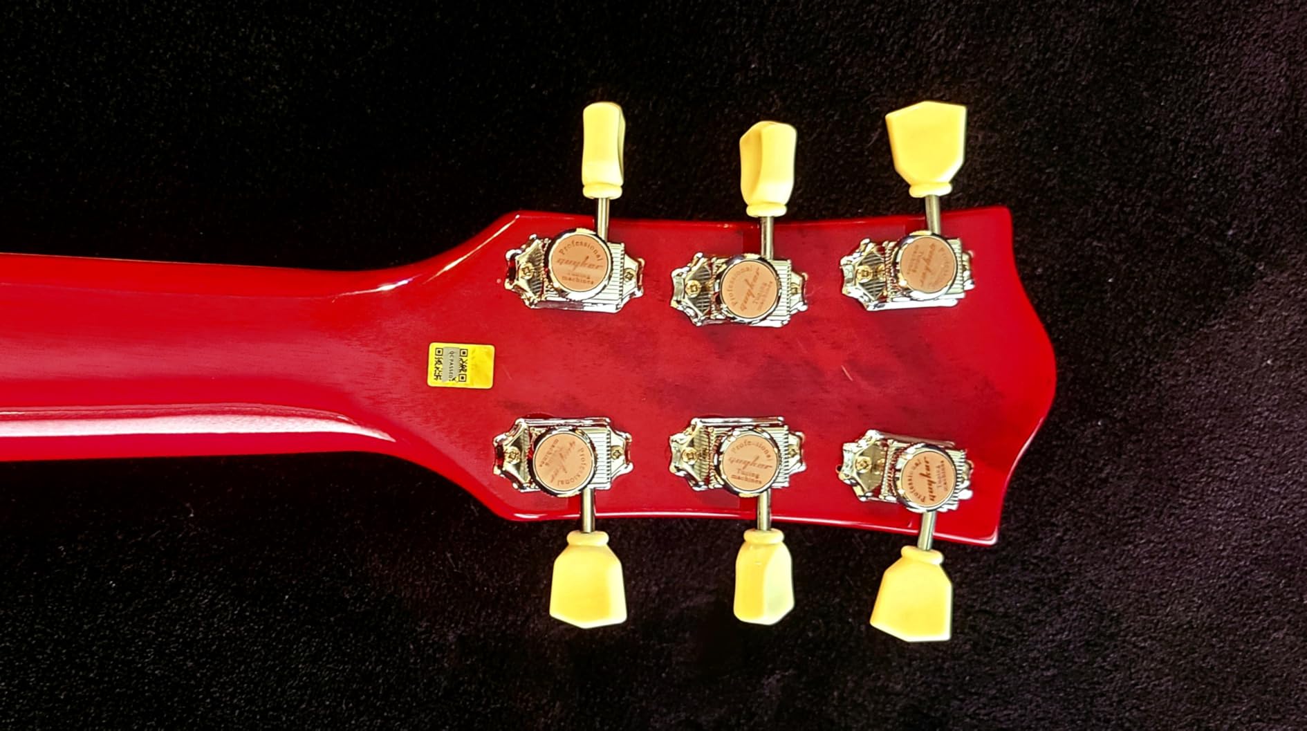 SC Series Electric Guitar - Mahogany Body, Laurel Fingerboard, Dual Humbuckers, Tune-O-Matic Bridge, C Neck, 18:1 Tuners (Cherry Sunburst) customer photo 2
