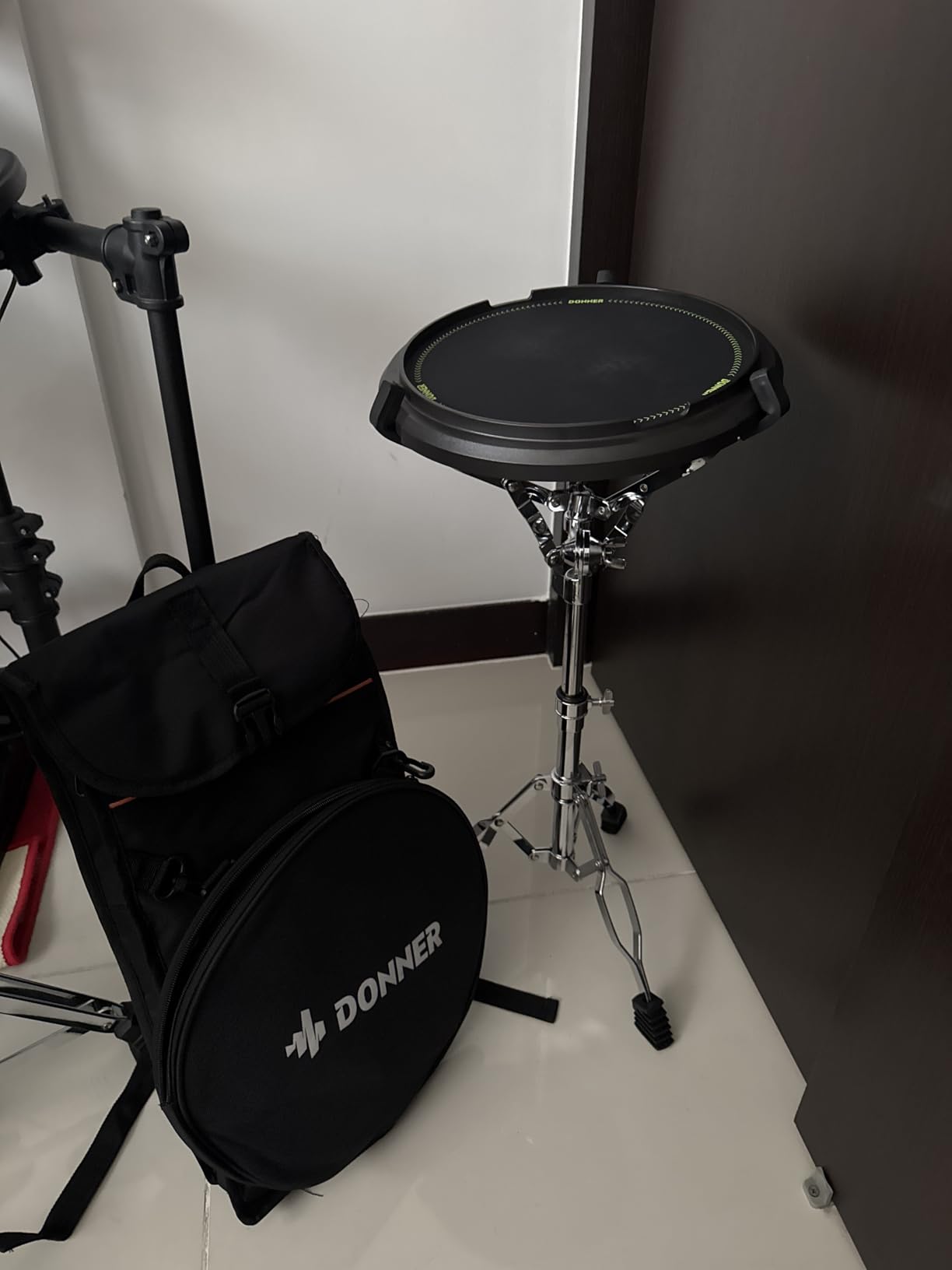 Drum Practice Pad 12 Inches, Donner Quiet Drum Pad with Removable Snare Simulation Built-in 800 Steel Balls, Drum Sticks, 40 Standard Rudiments (Black) customer photo 2