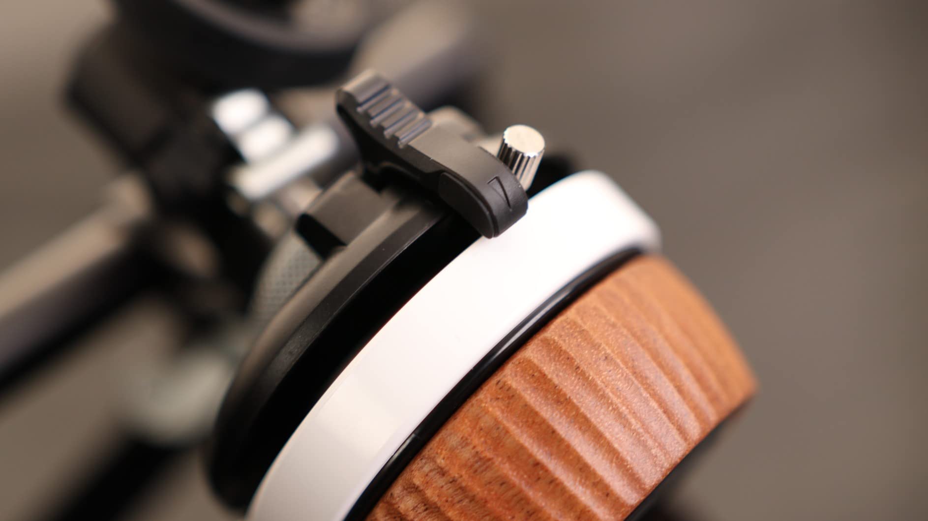 SmallRig F60 Modular Follow Focus with A/B Stops, Wide-Range Stepless Damping Adjustment (0.6kgf-1.8kgf), 15mm Rod Clamp and Snap-on Gear Ring Belt customer photo 2