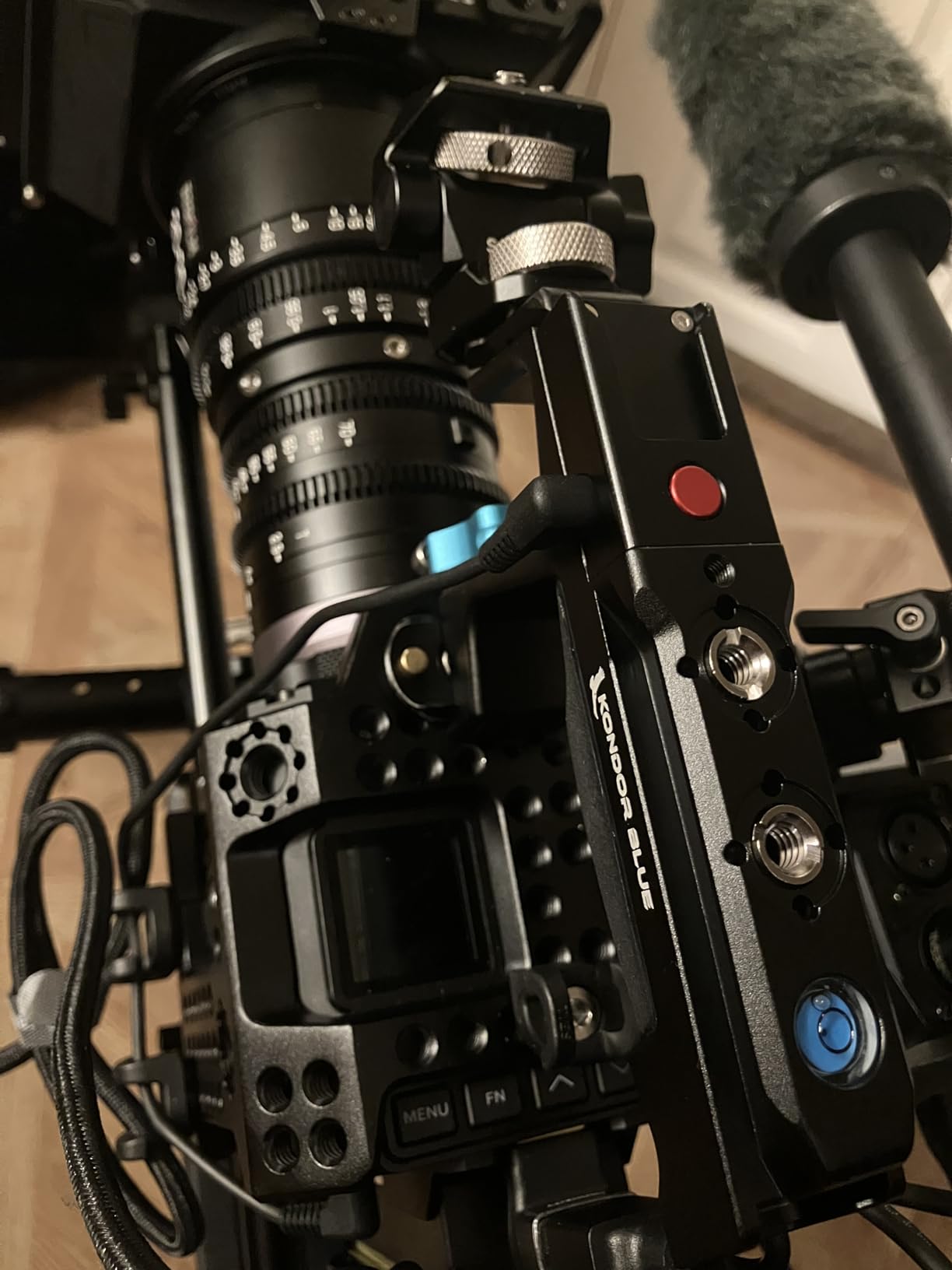 KONDOR BLUE | Talon XL NATO Top Handle with REC Trigger for Camera Cages | Dual NATO Rail, 3/8-16 ARRI-Style Mounts, Cold Shoe Slots, Ergonomic Grip, Bubble Level | Black customer photo 1