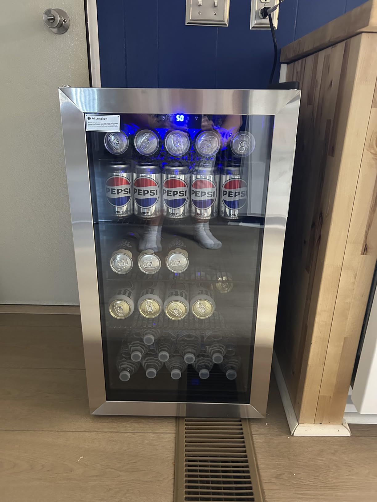 Icyglee Beverage Refrigerator Cooler, 126 Can Mini Fridge with Glass Door for Wine, Soda Beer, Beverage Cooler for Home, Bar, Office with Adjustable Removable Shelves, Black customer photo 2