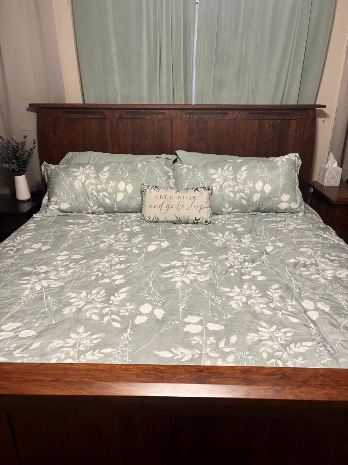 Bedsure Queen Comforter Set - 7 Pieces Floral Sage Green GentleSoft Bedding Sets, Queen Bed in a Bag with Botanical Flowers Winter Comforter, Sheets, Pillowcases & Shams customer photo 1