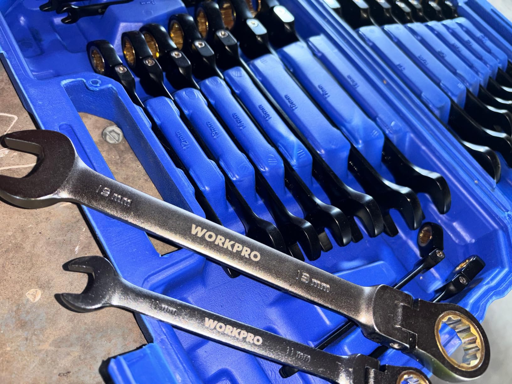 WORKPRO 22-piece Ratcheting Wrench Set with 180-Degree Flex Head, Anti-Slip Tooth, Combination Wrench Sets with Organizer Box, Metric 6-18mm and SAE 1/4-3/4 customer photo 1