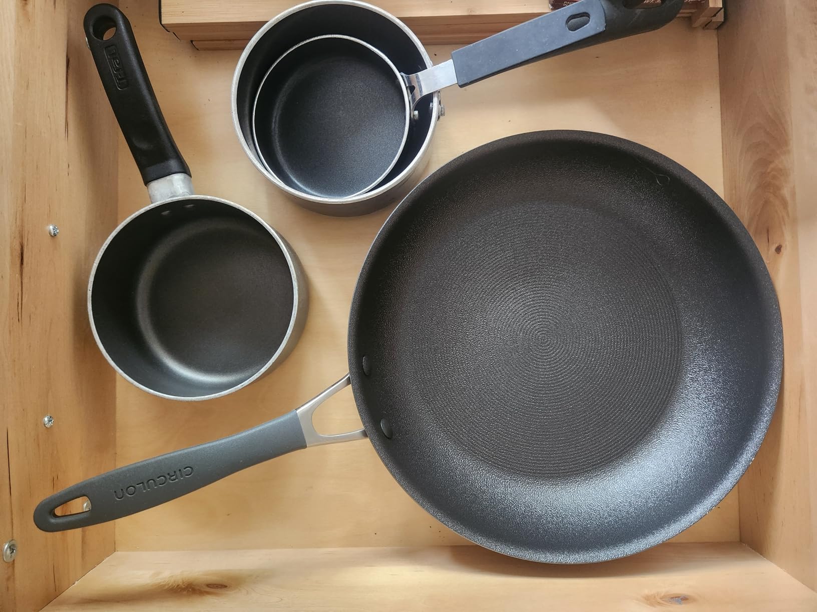 Circulon A1 Series w/ScratchDefense Nonstick Induction Wok with Lid, 14-Inch, Wok Pan with Lid, Graphite customer photo 1