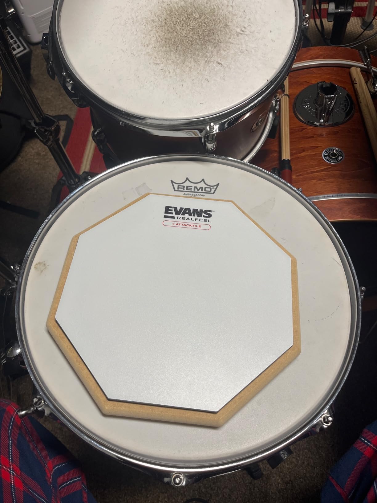 Evans RealFeel Attacktile Drum Practice Pad, Pads for Drummers, 10 Inch customer photo 2