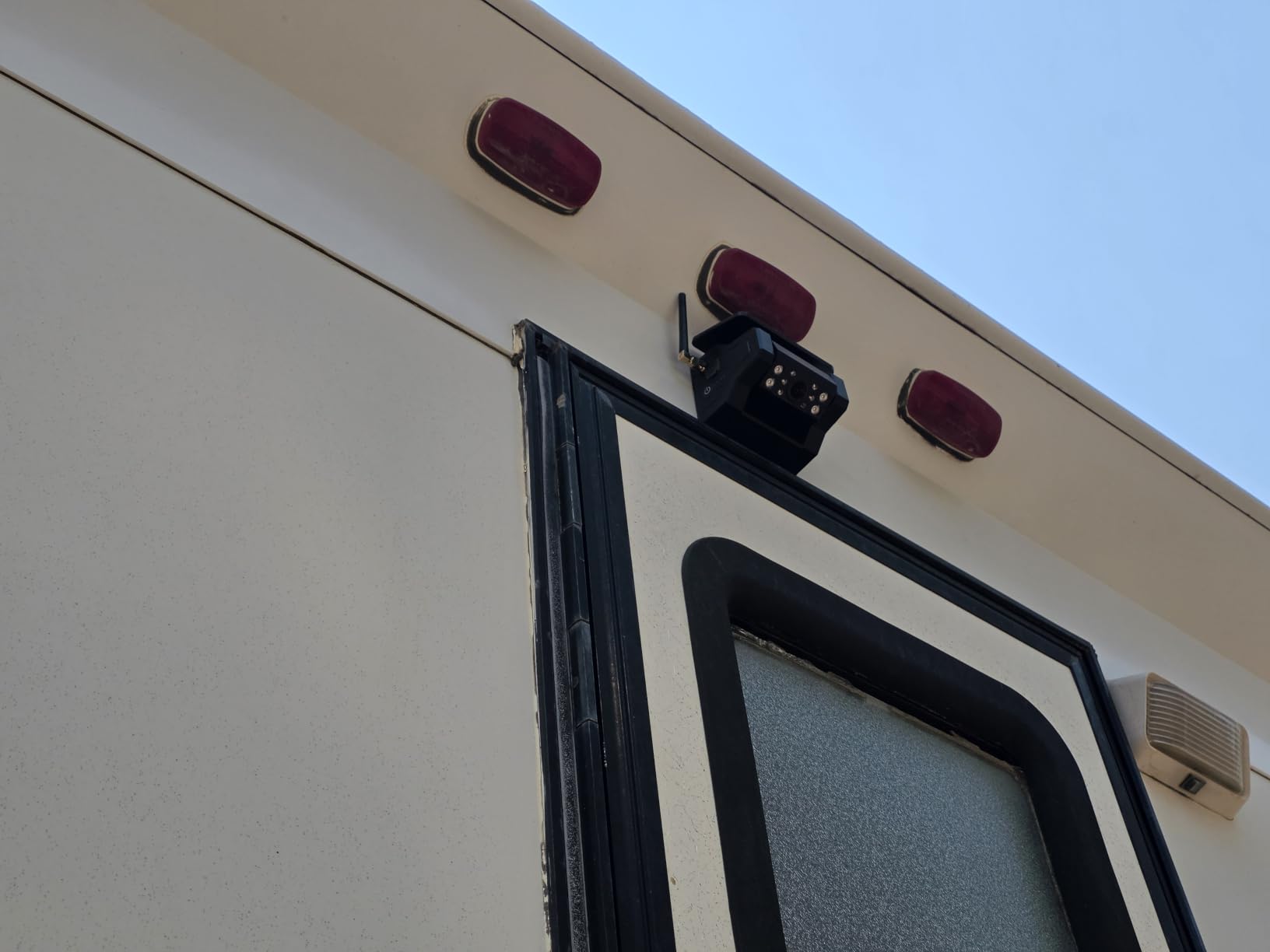 RV Backup Camera with Solar Magnetic: Long Distance No Signal Delay, 7 Inch Touch Key Monitor with Recording, HD 1080P Wireless Backup Camera for Trailer, 5th Wheel, Camper customer photo 1