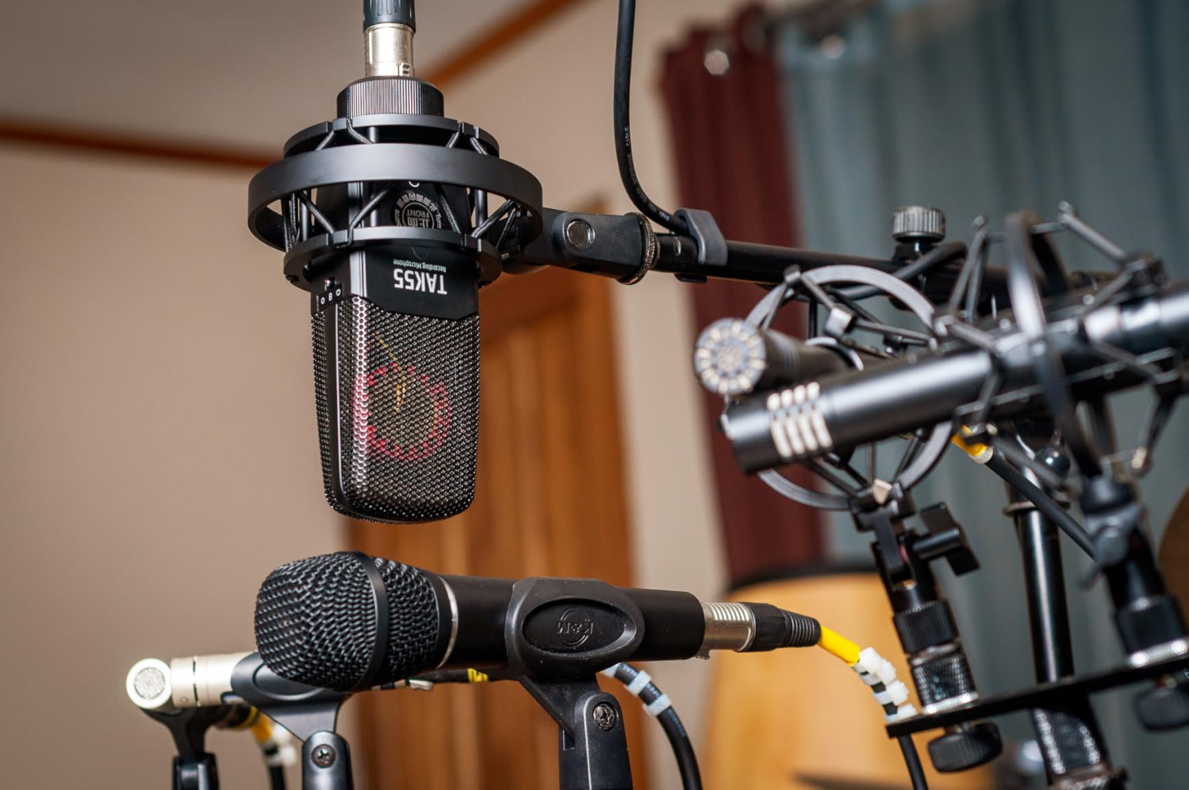 TAKSTAR XLR Condenser Microphone with 34mm Large Diaphragm, TAK55 Three Polar Patterns & Gain Adjustment customer photo 1