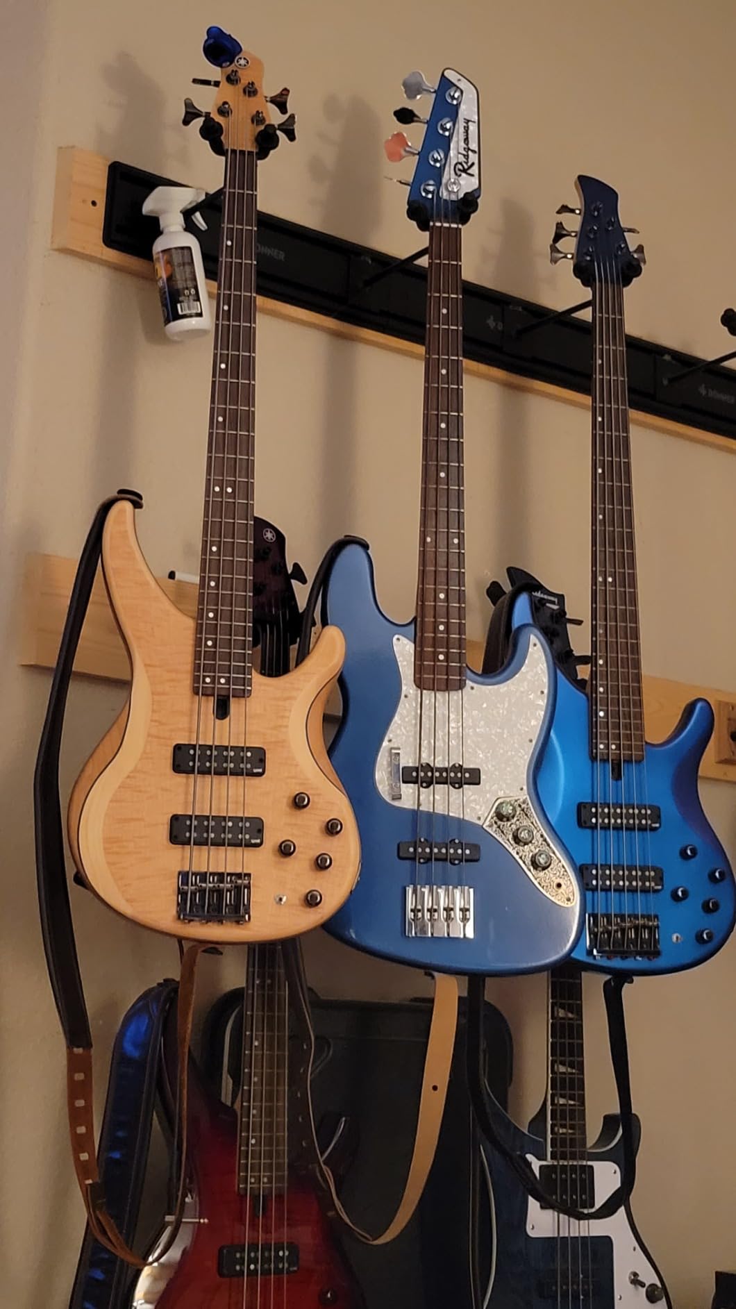 Yamaha TRBX605 5-String Flamed Maple Electric Bass Guitar with Active Electronics, Indigo Blue customer photo 1