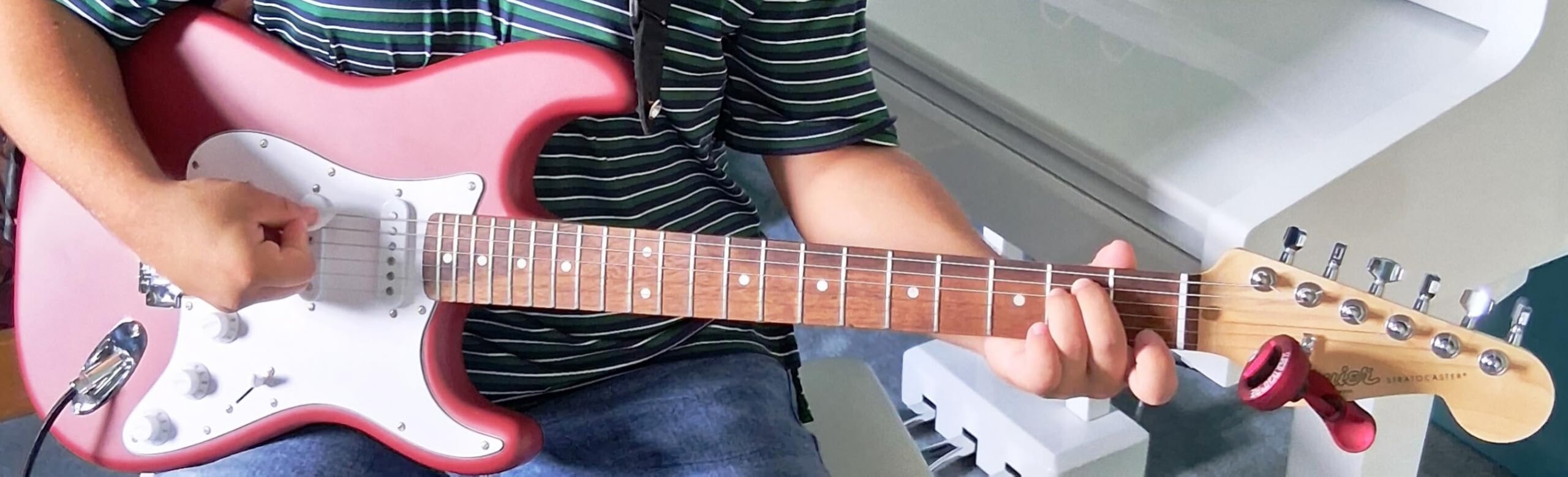 Fender Squier Debut Series Stratocaster Electric Guitar, Beginner Guitar, 2-Year Warranty, Includes Free Lessons, Sea Foam Green with Satin Urethane Finish customer photo 1