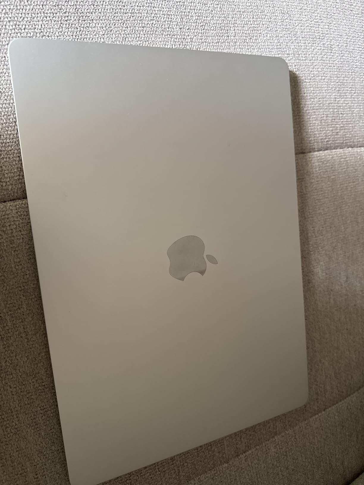 Apple 2025 MacBook Air 15-inch Laptop with M4 chip, 15.3-inch Liquid Retina Display, 24GB Unified Memory, 512GB SSD Storage, 12MP Center Stage Camera, Touch ID; Starlight customer photo 1