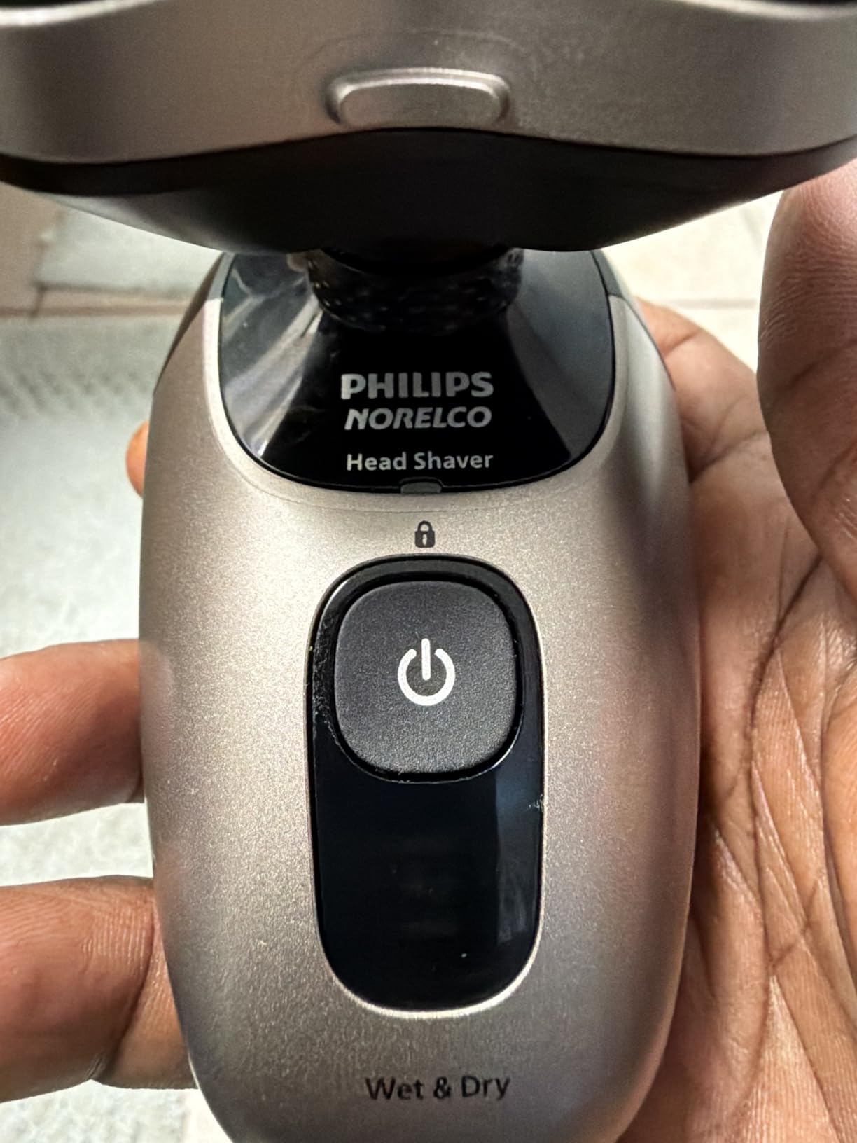 Philips Norelco Head Shaver Pro 9000 Series - Electric Shaver for Men and Women, 360-Degree Flexing Head & ComfortCut Blades for Clean Shave, Gentle on Skin, Model HS9980/40 customer photo 2