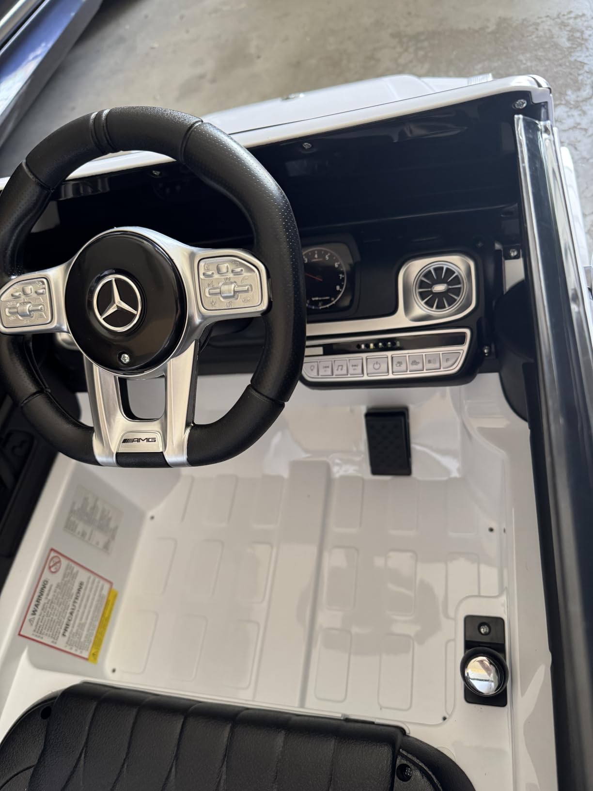 ELEMARA Licensed Mercedes-Benz AMG G63 Ride on Toys, Electric Car for Kids W/Parents Control, Electric Powered G Wagon Ride On Truck Toy, Low Battery Prompt, Bluetooth, Flickering Lights/LED Lights, White customer photo 1