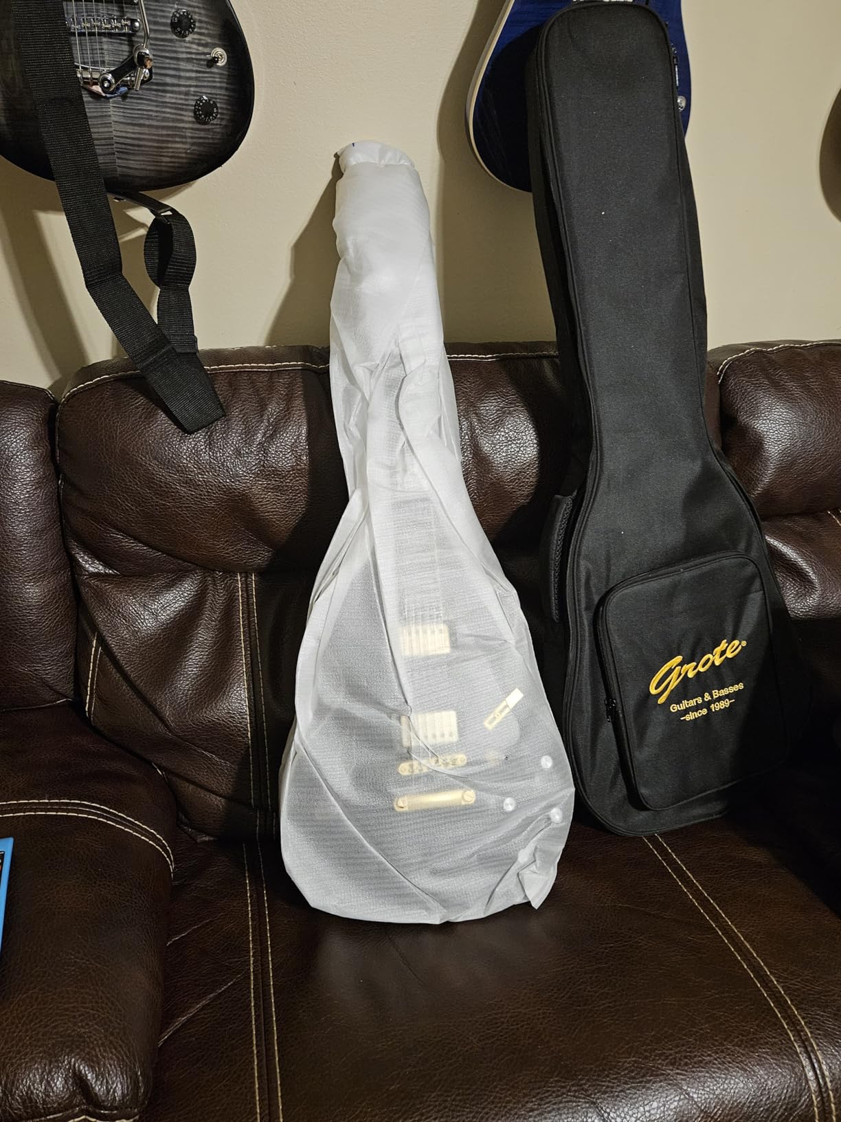 Grote LPF-001 Semi-Hollow Body Electric Guitar Coils Splitting with Gigbag (White) customer photo 2