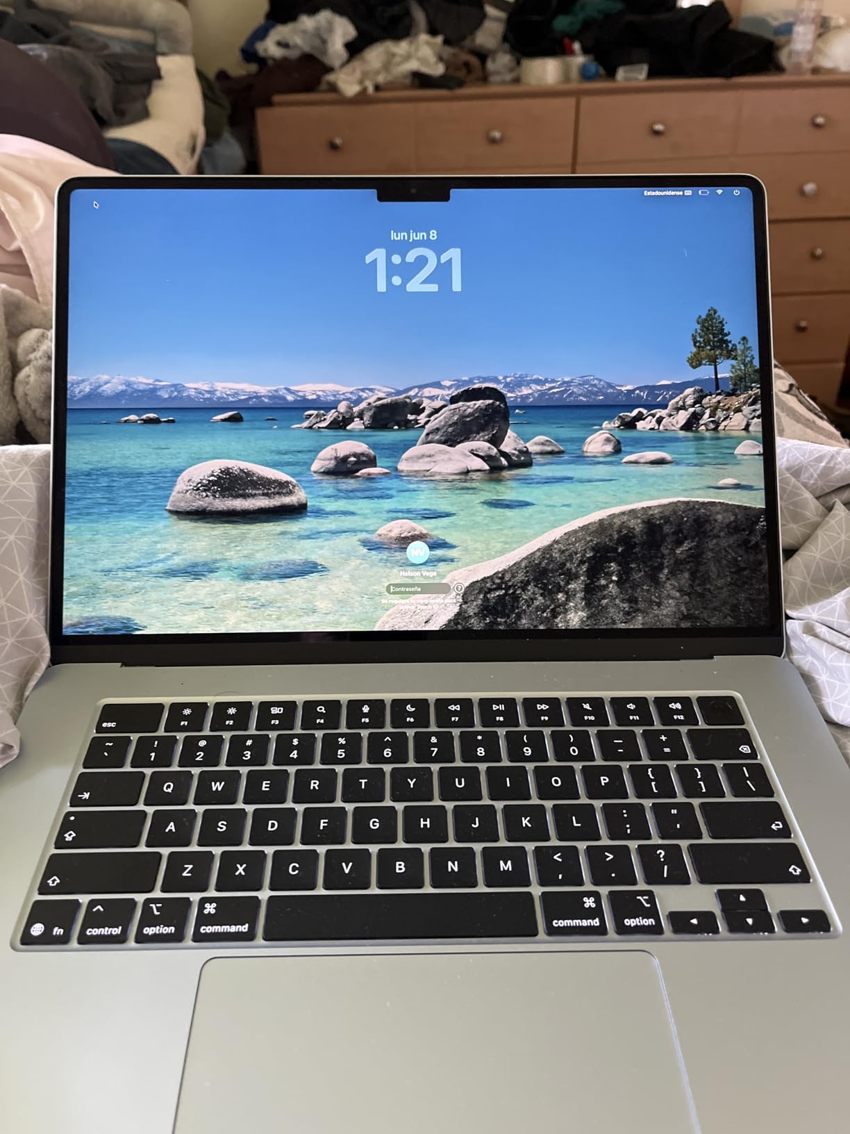 Apple 2026 MacBook Air 15-inch Laptop with M5 chip: Built for AI, 15.3-inch Liquid Retina Display, 16GB Unified Memory, 512GB SSD, 12MP Center Stage Camera, Touch ID, Wi-Fi 7; Sky Blue customer photo 2